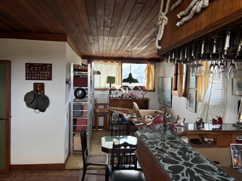 Casa à venda com 5 quartos, 700m² - Foto 18