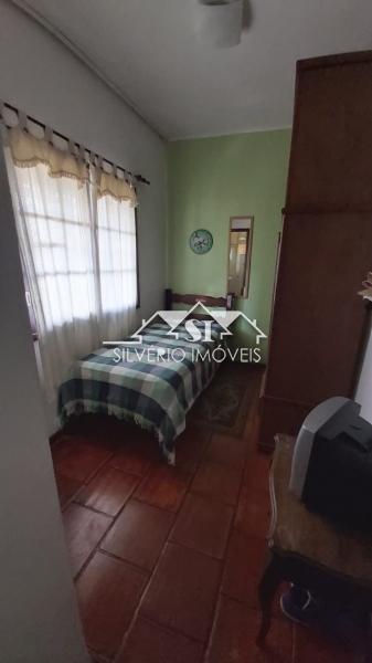 Casa à venda com 3 quartos, 220m² - Foto 5