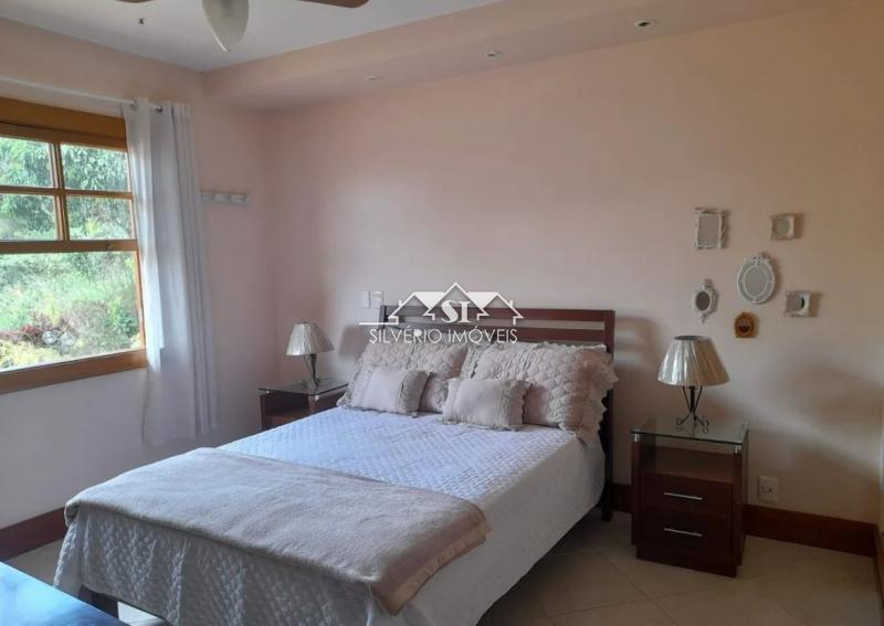 Casa para alugar com 5 quartos, 190m² - Foto 11