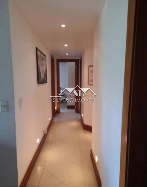 Casa para alugar com 5 quartos, 190m² - Foto 12
