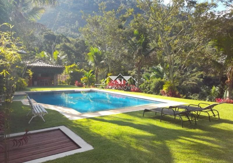 Casa para alugar com 5 quartos, 190m² - Foto 2