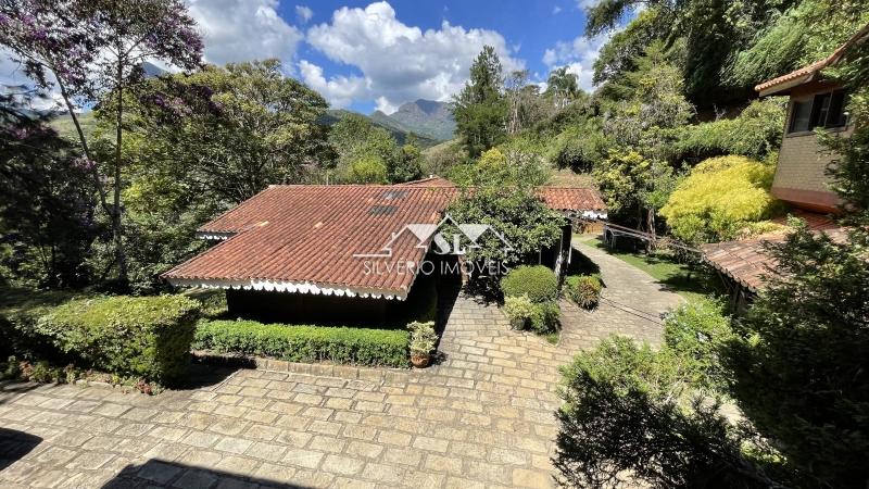 Casa à venda com 6 quartos, 363m² - Foto 3