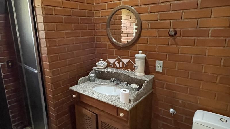 Casa à venda com 6 quartos, 363m² - Foto 15