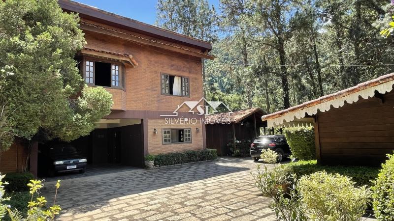 Casa à venda com 6 quartos, 363m² - Foto 2