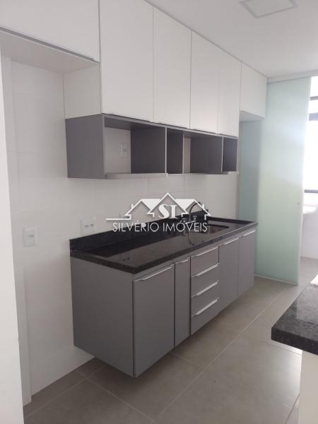 Apartamento para alugar com 2 quartos, 76m² - Foto 7