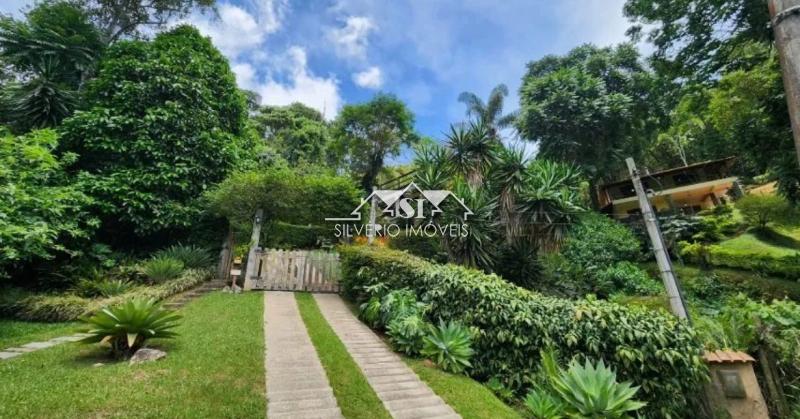 Casa à venda com 5 quartos, 200m² - Foto 9