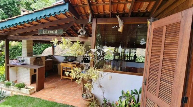 Casa à venda com 5 quartos, 200m² - Foto 5