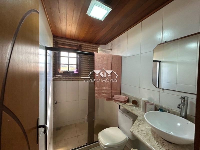 Casa à venda com 4 quartos, 285m² - Foto 4