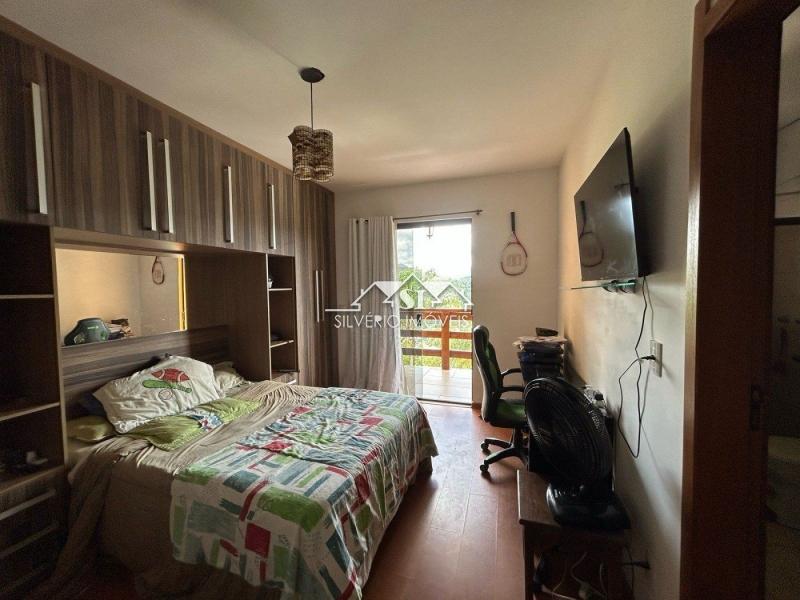 Casa à venda com 4 quartos, 285m² - Foto 11