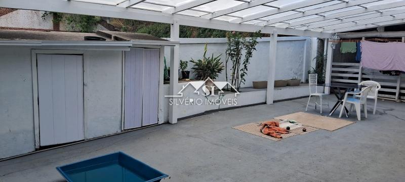 Casa à venda com 4 quartos, 587m² - Foto 29