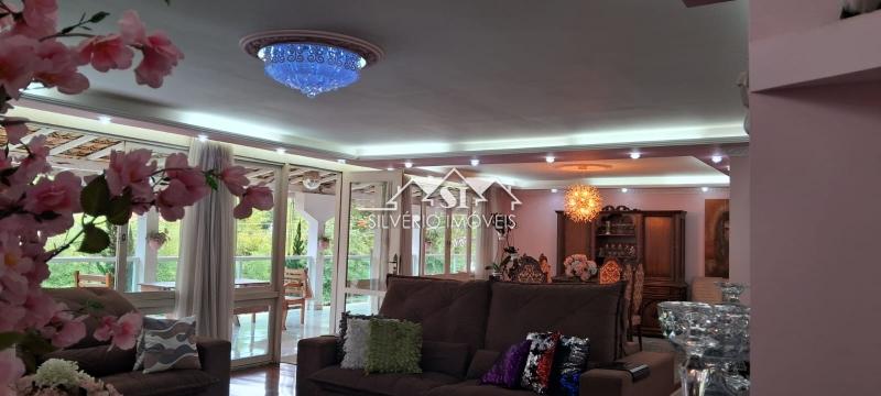 Casa à venda com 4 quartos, 587m² - Foto 5