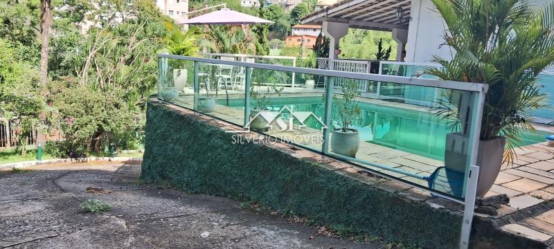 Casa à venda com 4 quartos, 587m² - Foto 15
