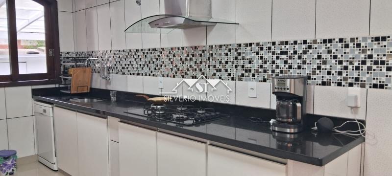 Casa à venda com 4 quartos, 587m² - Foto 22