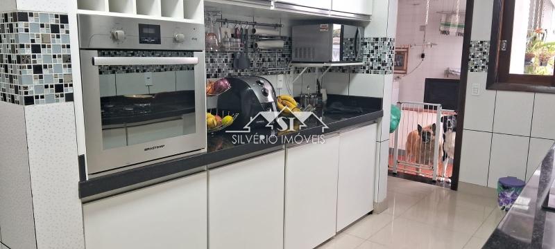Casa à venda com 4 quartos, 587m² - Foto 23
