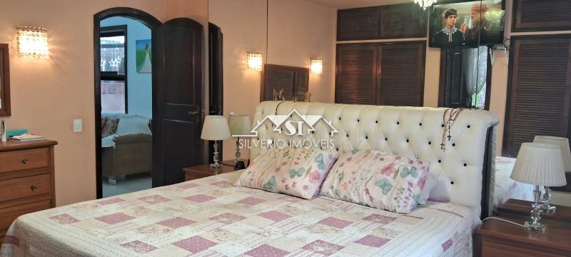 Casa à venda com 4 quartos, 587m² - Foto 25