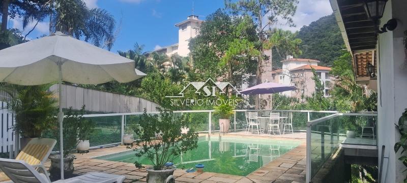 Casa à venda com 4 quartos, 587m² - Foto 17