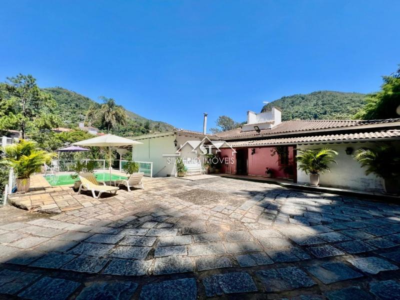 Casa à venda com 4 quartos, 587m² - Foto 34