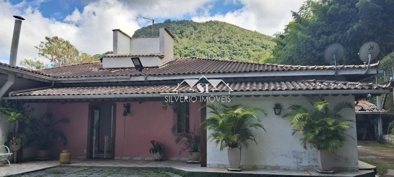 Casa à venda com 4 quartos, 587m² - Foto 37