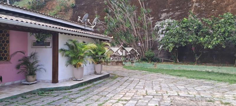 Casa à venda com 4 quartos, 587m² - Foto 38