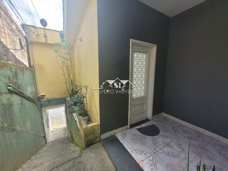 Casa para alugar com 4 quartos, 80m² - Foto 3