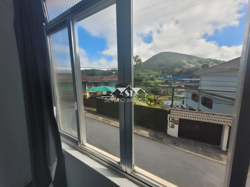 Casa para alugar com 4 quartos, 80m² - Foto 13