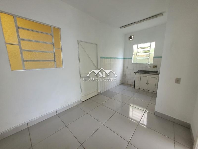 Casa para alugar com 4 quartos, 80m² - Foto 22