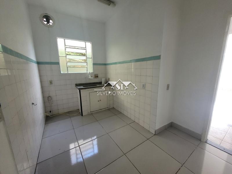 Casa para alugar com 4 quartos, 80m² - Foto 23