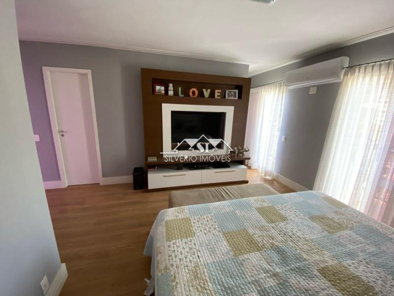Casa à venda com 4 quartos, 420m² - Foto 25