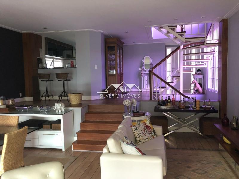 Casa à venda com 4 quartos, 420m² - Foto 18