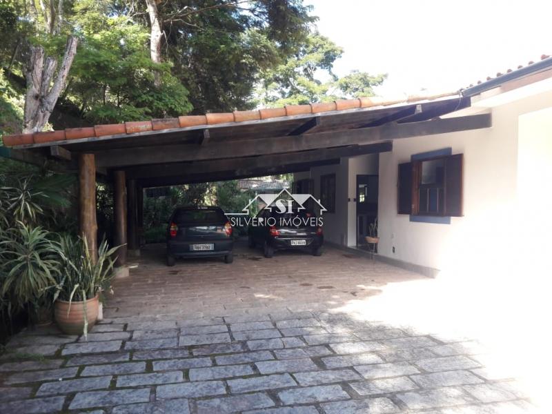 Casa à venda e aluguel com 4 quartos, 250m² - Foto 2