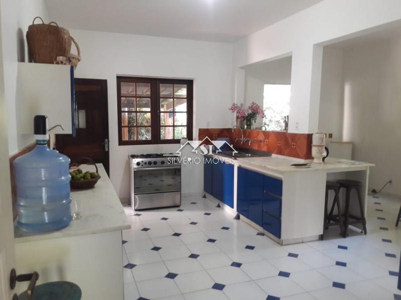 Casa à venda e aluguel com 4 quartos, 250m² - Foto 13