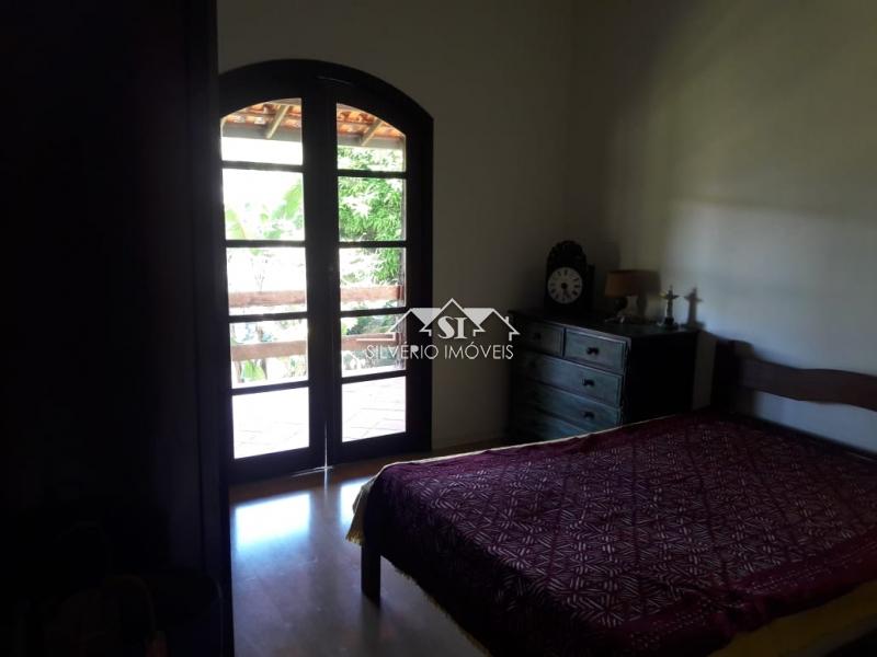 Casa à venda e aluguel com 4 quartos, 250m² - Foto 16