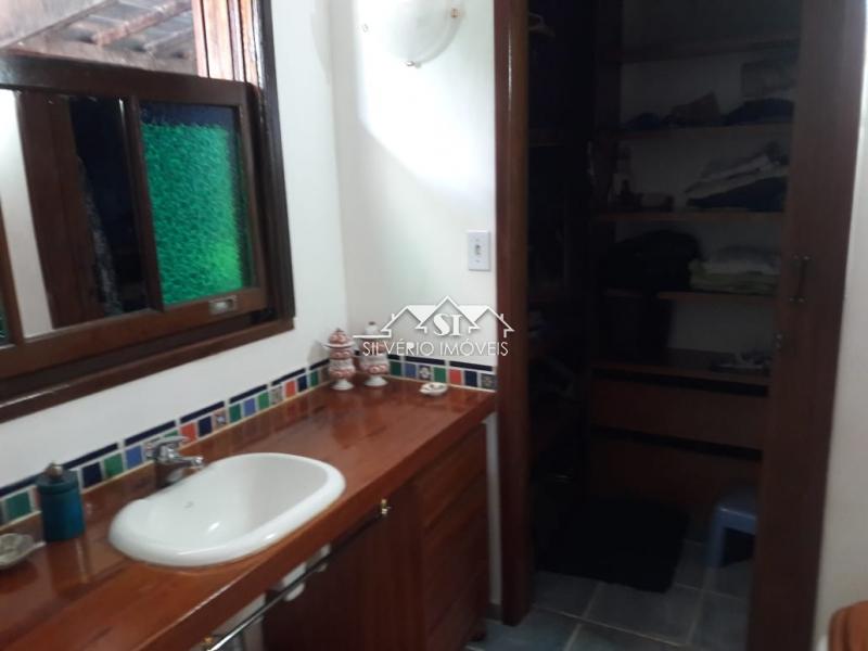 Casa à venda e aluguel com 4 quartos, 250m² - Foto 19