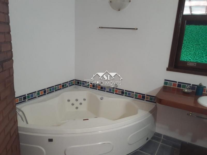 Casa à venda e aluguel com 4 quartos, 250m² - Foto 20