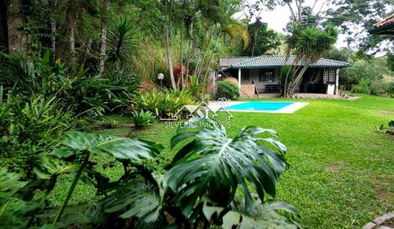 Casa à venda e aluguel com 4 quartos, 250m² - Foto 25