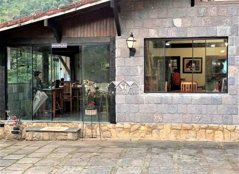 Casa à venda e aluguel com 7 quartos, 1300m² - Foto 6