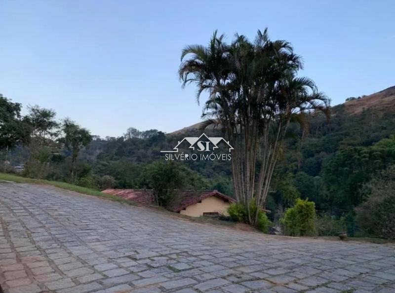 Casa à venda e aluguel com 7 quartos, 1300m² - Foto 16