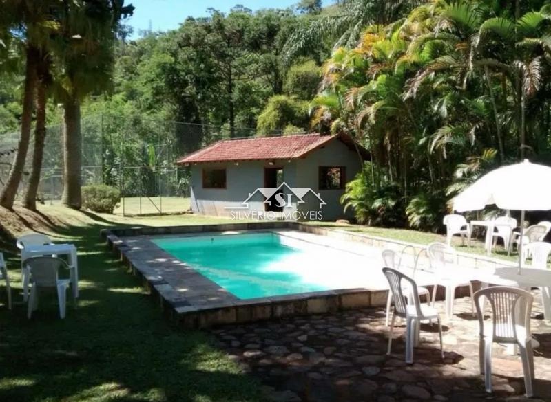 Casa à venda e aluguel com 7 quartos, 1300m² - Foto 4