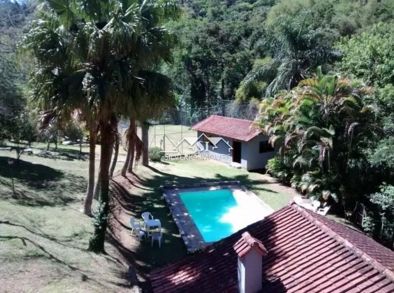Casa à venda e aluguel com 7 quartos, 1300m² - Foto 2