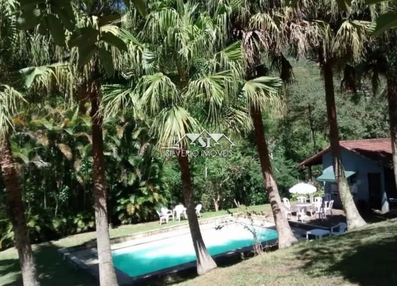 Casa à venda e aluguel com 7 quartos, 1300m² - Foto 3