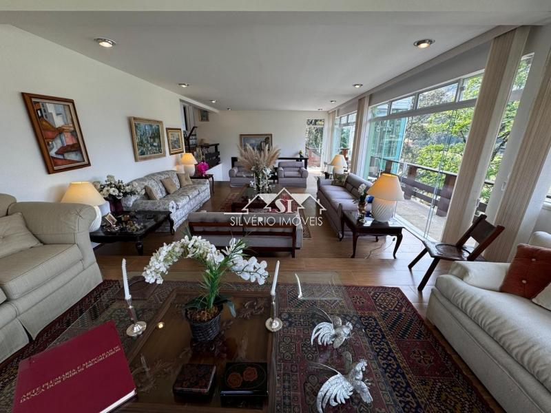 Casa à venda com 6 quartos, 700m² - Foto 8