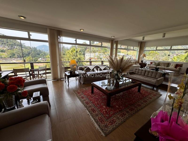 Casa à venda com 6 quartos, 700m² - Foto 17