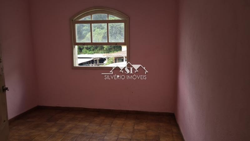 Casa à venda com 5 quartos, 150m² - Foto 2