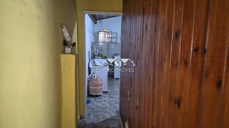 Casa à venda com 5 quartos, 150m² - Foto 18