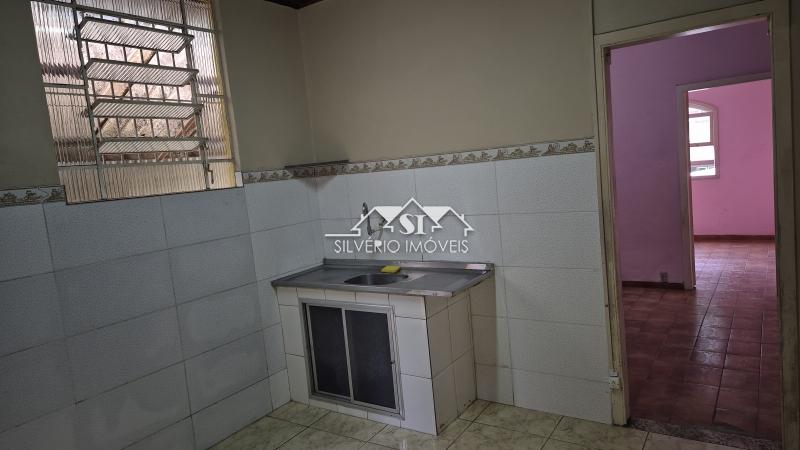 Casa à venda com 5 quartos, 150m² - Foto 4
