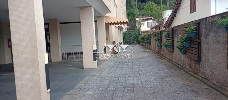 Apartamento à venda com 3 quartos, 110m² - Foto 2