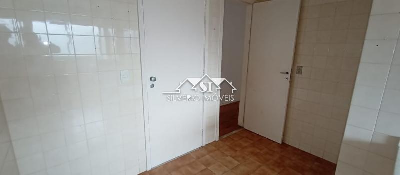 Apartamento à venda com 3 quartos, 110m² - Foto 7