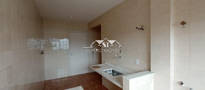 Apartamento à venda com 3 quartos, 110m² - Foto 12