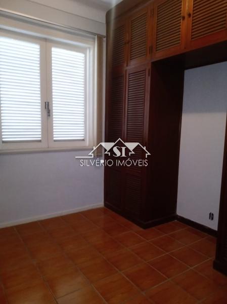 Casa à venda com 4 quartos, 200m² - Foto 12