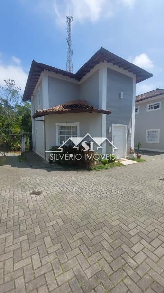 Casa à venda com 2 quartos, 85m² - Foto 2
